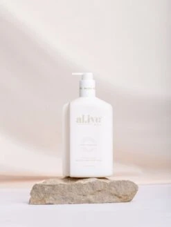 Mango & Lychee Wash & Lotion DUO + Tray -Best Home al ive mangolychee lifestyle 1 1