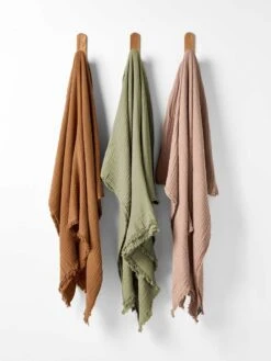 Crinkle Throw - Pecan -Best Home crinkle throws 1