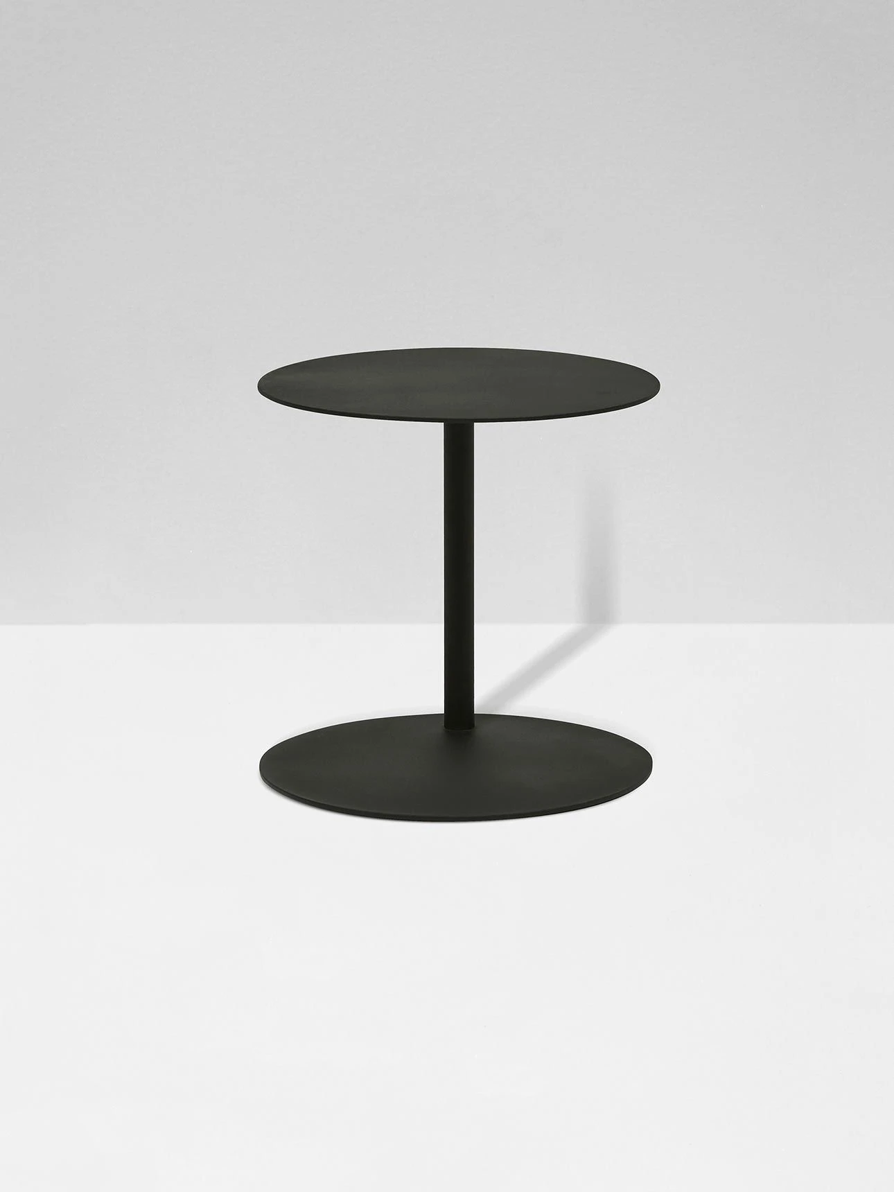 Aperto Ali Round Side Table - Black 4 Aperto Ali Round Side Table - Black - Image 2