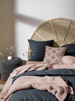 Halo Organic Cotton Quilt Cover - Steel -Best Home halo bedlinen steel grey detail