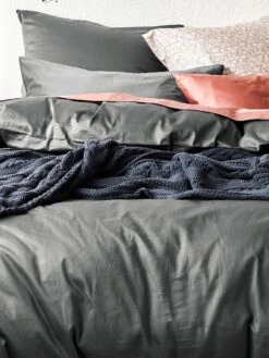 Halo Organic Sateen Quilt Cover - Shadow -Best Home halo organic sateen bedlinen shadow detail 3