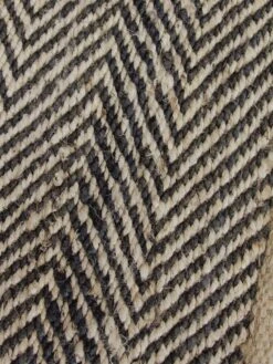 Herringbone Rug - Black 8 Herringbone Rug - Black -Best Home jute rug herringbone black detail