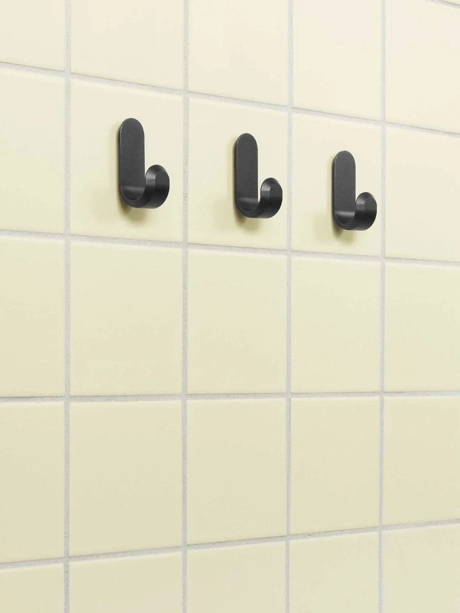 Normann Copenhagen Curve Mini Hook Set Of 2 - Matt Black 9 Normann Copenhagen Curve Mini Hook Set Of 2 - Matt Black - Image 7