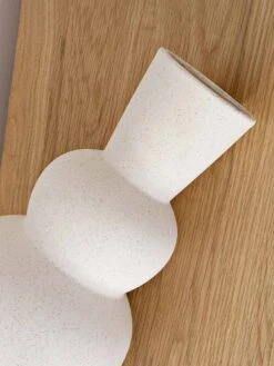 Lola Vase -Best Home paola joy lola vase matte cream 4