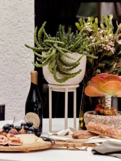 Yaamur Large Plant Stand - Stone 11 Yaamur Large Plant Stand - Stone -Best Home saarde yaamur planter clay 4 3