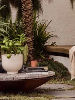 Yaamur Medium Planter - Stone -Best Home saarde yaamur planter clay 5 1