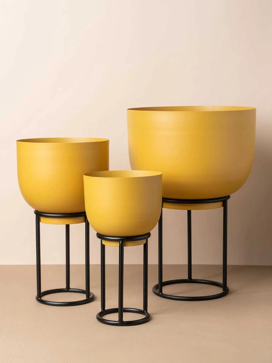 Yaamur Large Plant Stand - Black 5 Yaamur Large Plant Stand - Black - Image 3