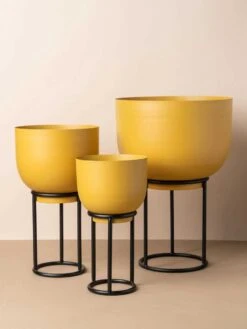 Yaamur Medium Plant Stand - Black -Best Home saarde yaamur planters saffron 2 4